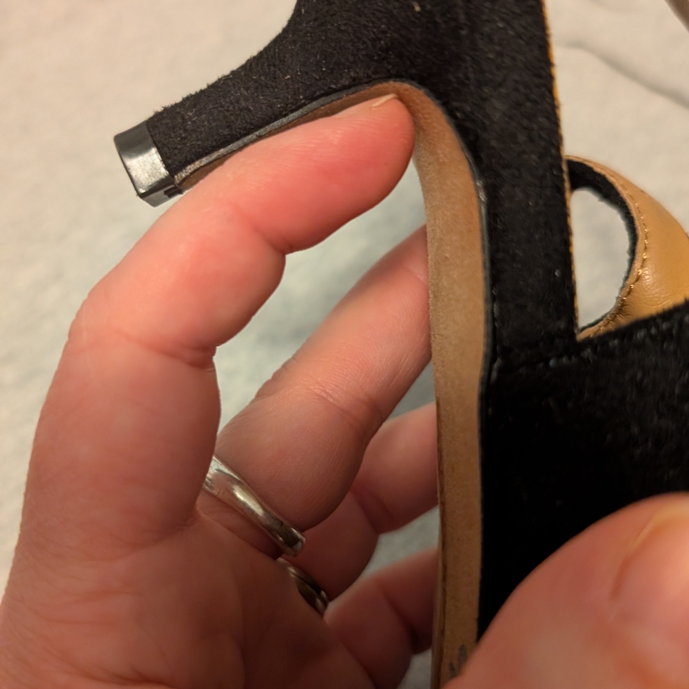 Elegant Black Women's Shoes Size 8 - Picture 3 of 7
